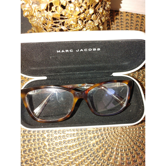 Marc Jacobs Sunnies & Fashion Glasses with Hardshell Leather Case